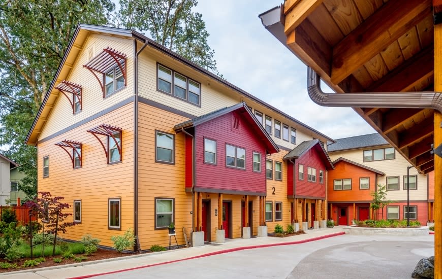 Photos and Video of The Oaks at 14th in Eugene, OR