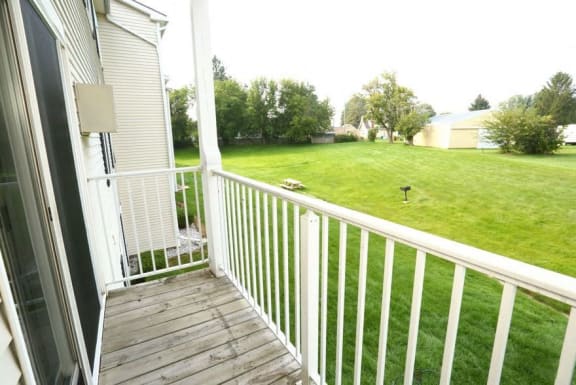 Balcony Fry Estates 386 Parkers Mill Way, Somerset, KY 42503