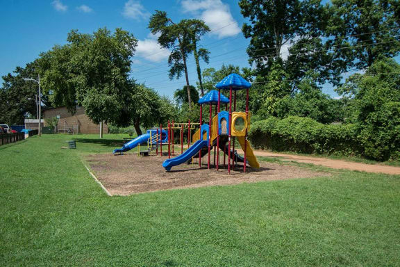 Del Vista Apartments Playground