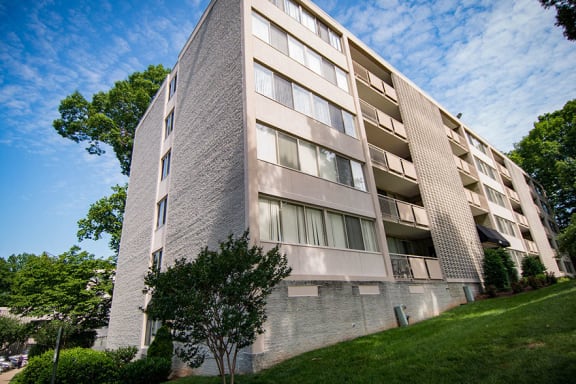 Heritage Park Apartments Building