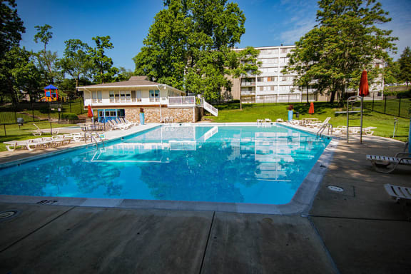 Heritage Park Apartments Pool 6