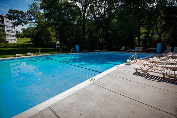 Heritage Park Apartments Pool 8