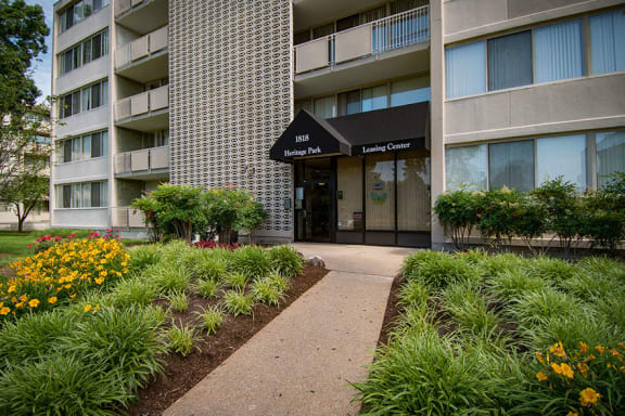 Heritage Park Apartments Leasing Entry