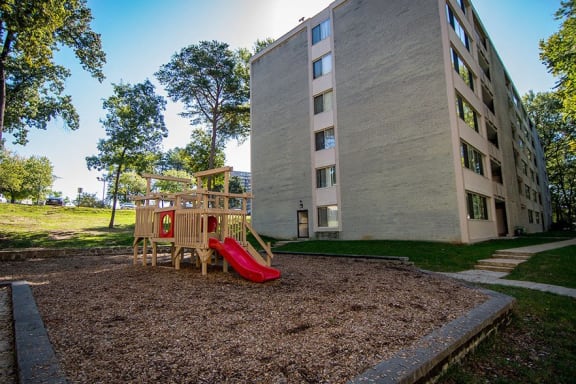 Heritage Park Apartments Playground