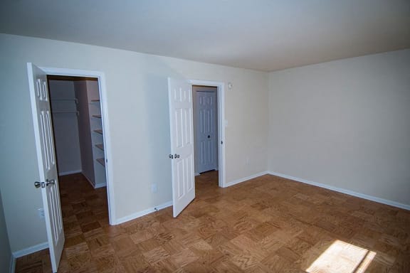 Spring Ridge Apartments Walk-in Closets 1