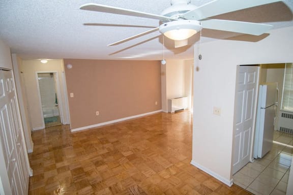 Steward Tower Apartments Ceiling Fan Photo