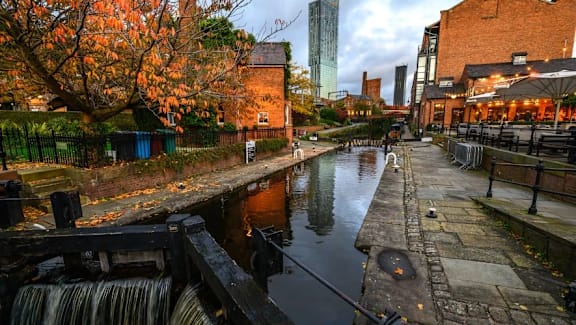 the canals centre at night at Vox Apartments, Manchester