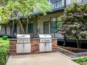 Gale Lofts - Outdoor Grill Area with Two Complimentary Grills