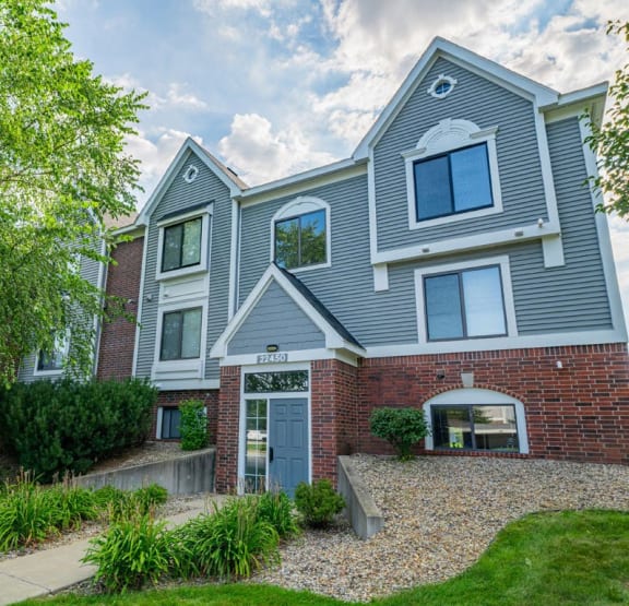 Exterior at Arbor Lakes Apartments, Elkhart, IN, 46516