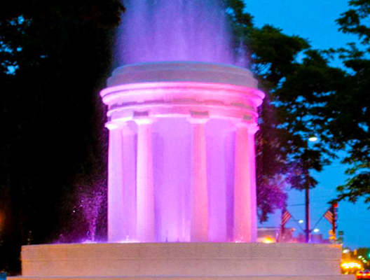 fountain at McClellan Estates Apartments, Marshall, MI, 49068