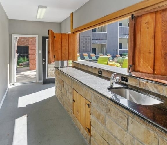 Heatherstone Apartment Homes Apartments in Dallas, TX