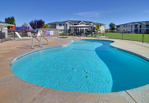 Meadow Vista pool