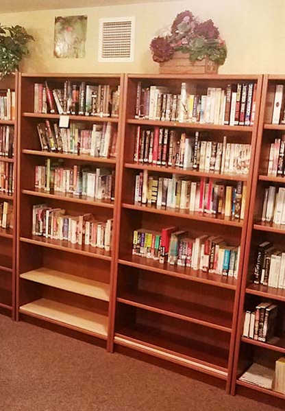 Library with book shelves at VINTAGE AT RICHLAND Apartments, Richland , Washington