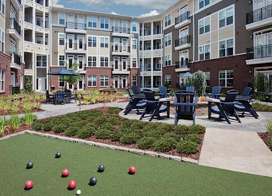 Marshall Park apartments for rent in Central Raleigh near Citrix - Bocce ball lawn