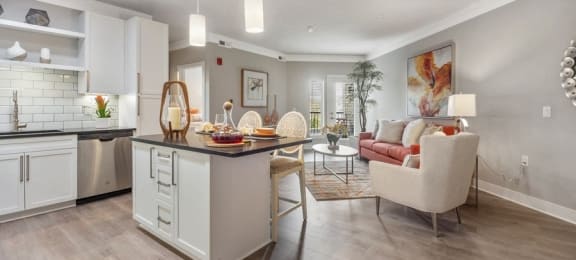 Open Concept Floorplan with Upgraded Finishes and Hardwood-style Floors - Apartments in Des Plaines