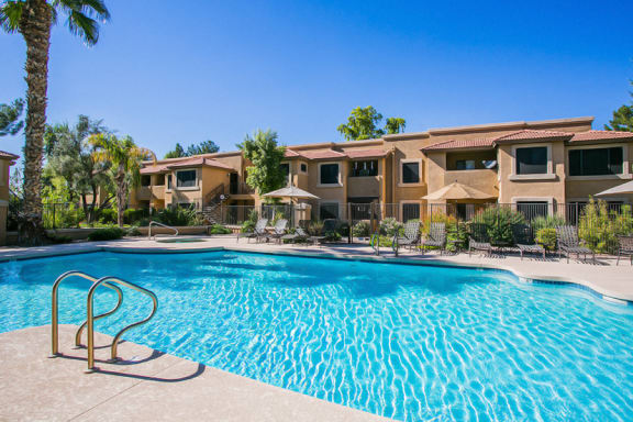 Downtown Gilbert Apartments with Beautiful Swimming Pools
