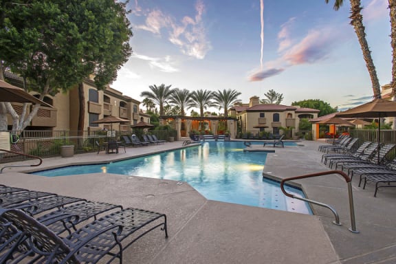 Luxury Apartments Scottsdale with Resort-Style Swimming Pool