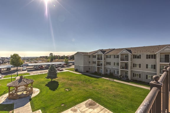 Enjoy the View at VINTAGE AT RICHLAND Apartments, Washington