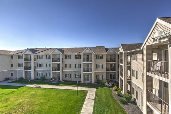 View of building at VINTAGE AT RICHLAND Apartments, Richland , WA