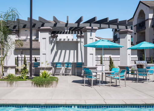 Pool and BBQ l The James Apartments in Rocklin CA 