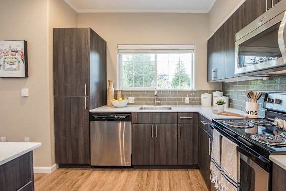 Latitude Apartments and Townhomes in Happy Valley, Oregon Model Kitchen