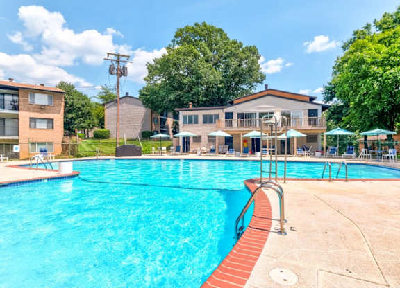 Community Swimming Pool at Oaks in Oxon Hill in Oxon Hill 20745