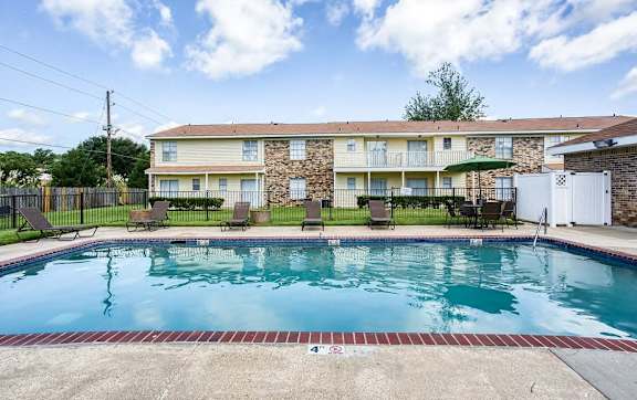 Swimming Pool Area at Lifestyle at Shreveport Apartments, Shreveport