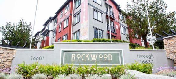 Rockwood at the Cascades Apartments Monument Sign