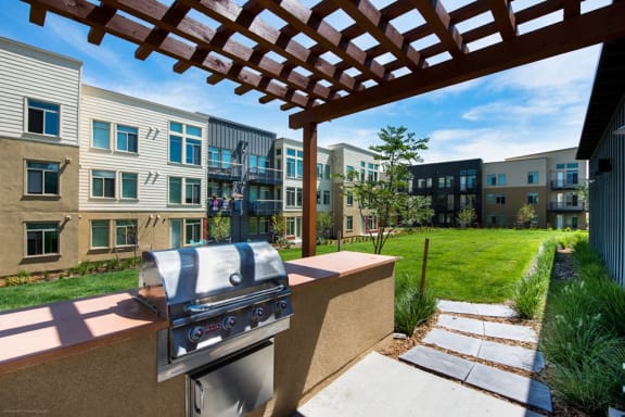 Grill at 8000 Uptown Apartments in Broomfield, CO