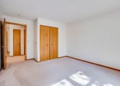Thumbnail 2 of 27 - Empty bedroom