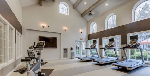 Fulton's Crossing and Landing Apartments in Everett, Washington Fitness Center