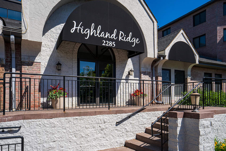 Photos and Video of Highland Ridge in St. Paul, MN