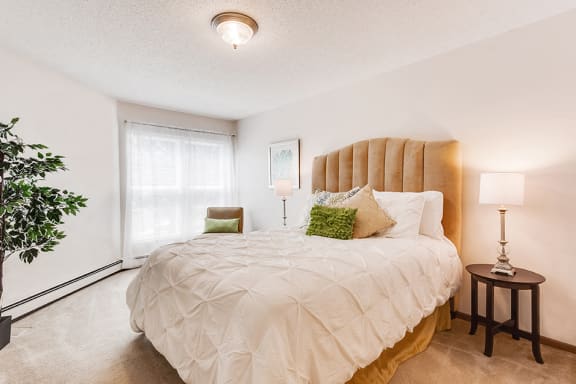 bedroom with regal bed in the center