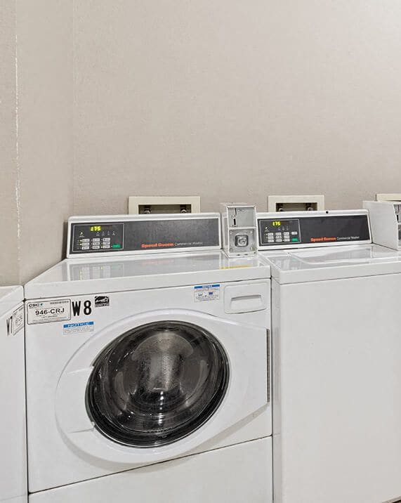 laundry facility in Toledo apartment building
