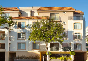 Homepage Slider - hero Santa Monica Affordable Apartments 1422 6th Exterior