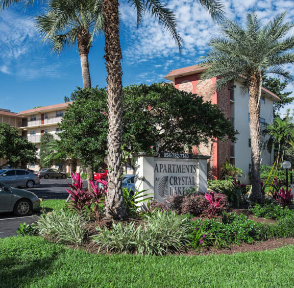 Exterior of Apartments at Crystal Lake