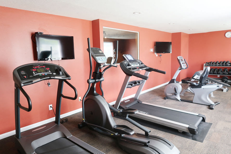 Photos of The Arbors Apartments in Rockford, IL