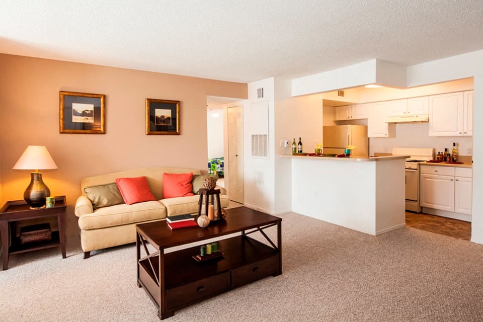 Cricket Club Apartments living room - Orlando, FL