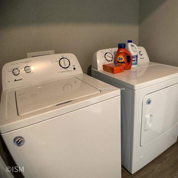 Washer Dryer at The Edge, Chico, California