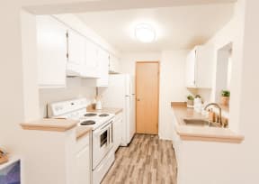 Tacoma Apartments - Monterra Apartments - Kitchen