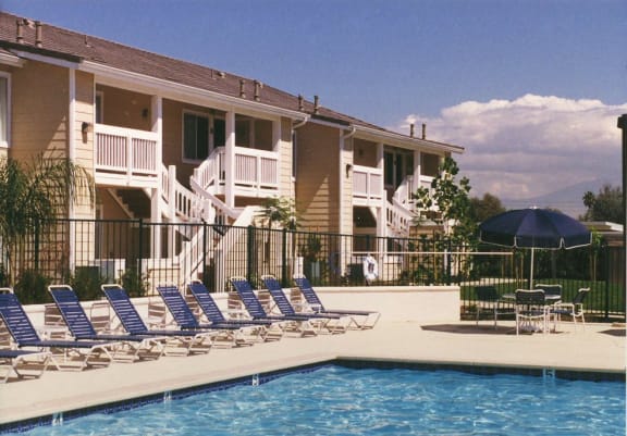 Vintage Terrace pool