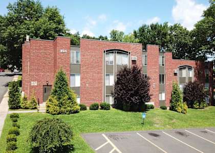 Exterior Building at Springwood Gardens, New Britain, CT, 06053
