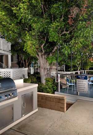 Grill area at Harborview (3 of 6)
