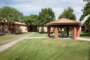 Outdoor Seating Area at Heritage Pointe, Arizona, 85233