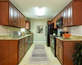 Fully Equipped Kitchen at Sablewood Gardens, Bakersfield, CA, 93314