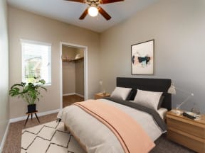 Spacious Bedroom With Closet at Sablewood Gardens, Bakersfield