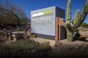 Monument sign of Rock Ridge Apartments