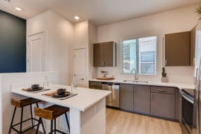 Fully Equipped Eat-In Kitchen at Avilla Centerra Crossings, Goodyear, 85338