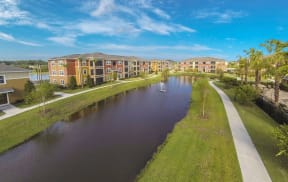Lakeside Walking Path at The Sedona Luxury Apartments in Tampa, FL