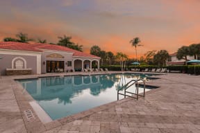 Apartments with pool  | Fort Myers